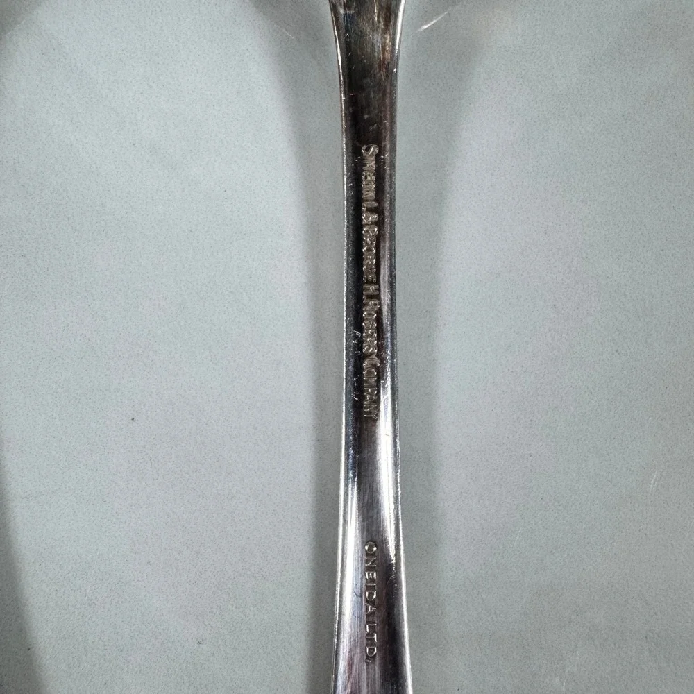 Set‎ of 2 Oneida Simeon L & George H Rogers Silver Plated Tablespoons